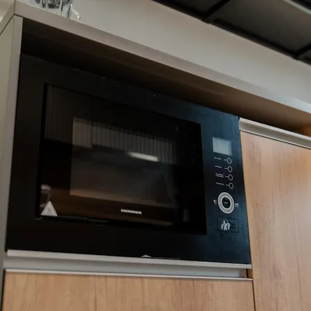 La Gloire By Blvd 8b2 - Premium Exclusive Comfort